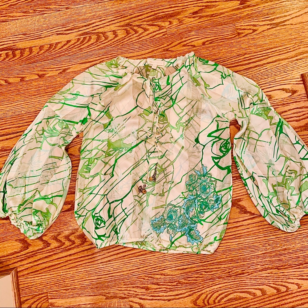 IT’S ALL IN the details lantern long sleeved silk